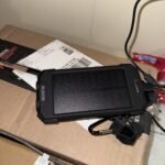 BLAVOR Solar Power Bank 10.000mAh. Portable Wireless Charger. 20W Fast Charging External Battery Pack with USB C for Cell Phones. Solar Panel Charging with Dual Flashlight for Camping photo review
